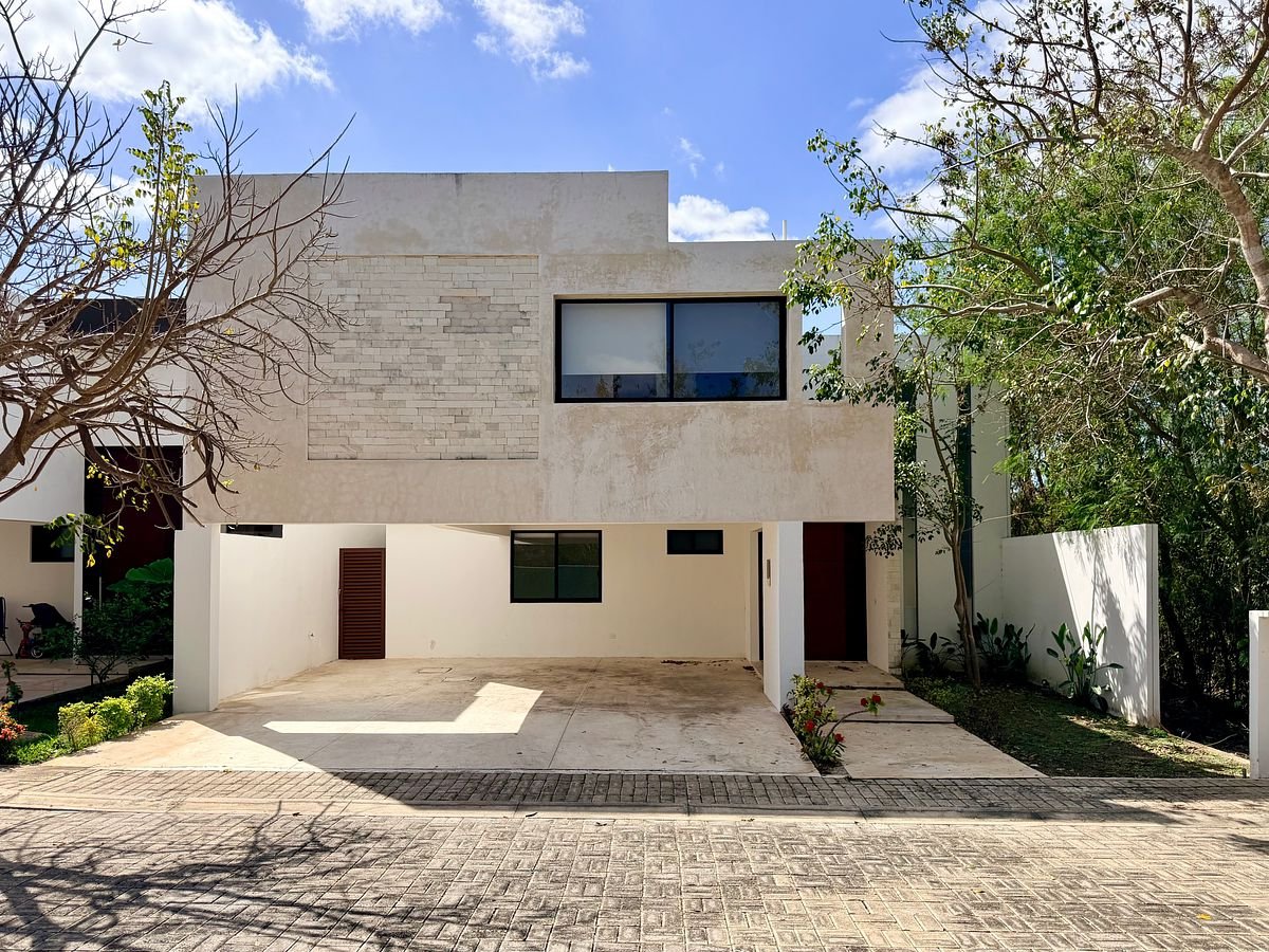 CASA EN VENTA EN PRIVADA SOLUNA — foto 1
