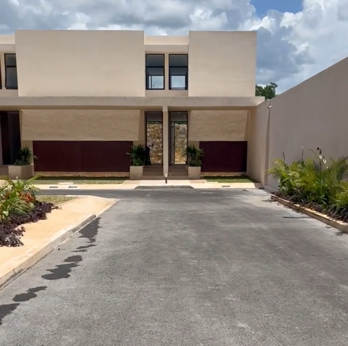 Venta de Townhouse 1 Habitación en Temozón Norte con amenidades — foto 1