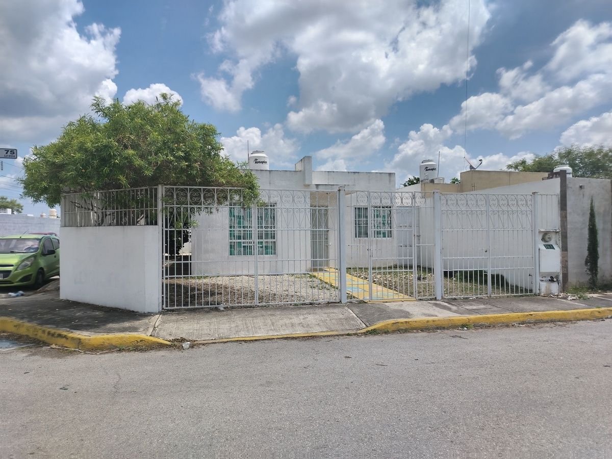 Casa en esquina en renta o venta en Caucel — foto 1