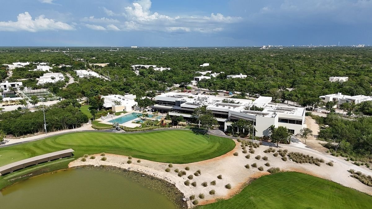 Terreno en venta en privada Provincia con club de golf, Mérida, Yucatán — foto 1