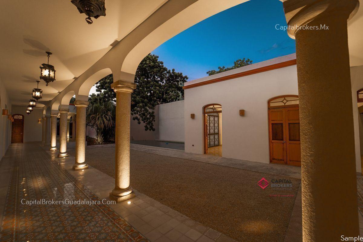 Casa remodelada de Lujo en Venta en Centro Histórico Mérida — foto 1