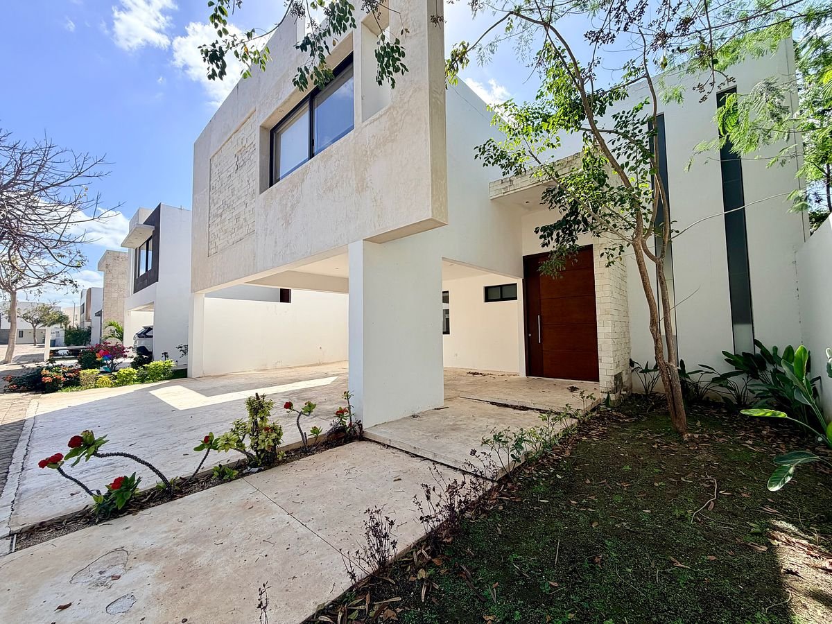 CASA EN VENTA EN PRIVADA SOLUNA — foto 2