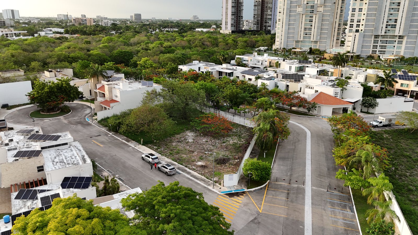 Venta de Terreno en Altabrisa — foto 3