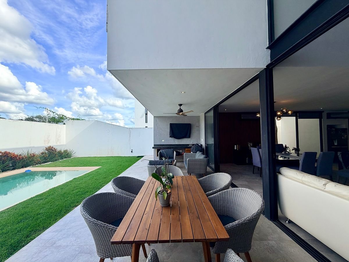 CASA EN VENTA EN PRIVADA PARQUE NATURA — foto 3