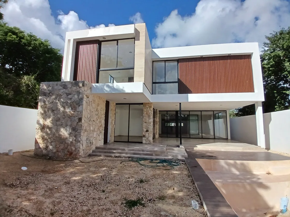 Venta de casa con 5 recámaras en Privada Nortemérida — foto 3