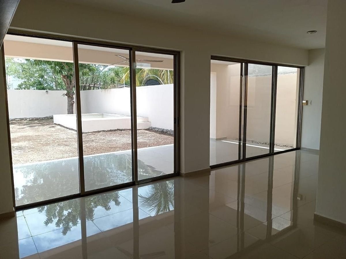 Casa en venta en Temozón Norte | 3 habitaciones | A pie de calle — foto 3