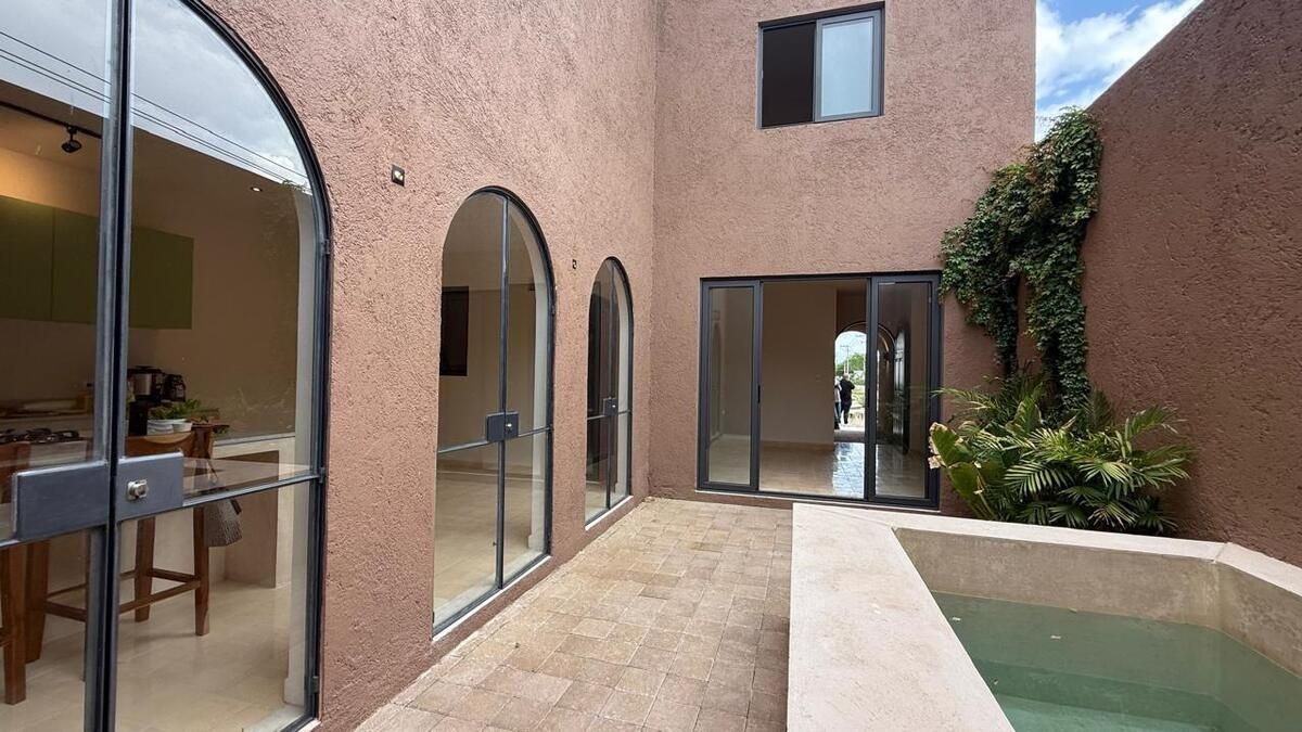 Venta de Casa 3 Habitaciones en Temozon Norte 2 pisos — foto 4